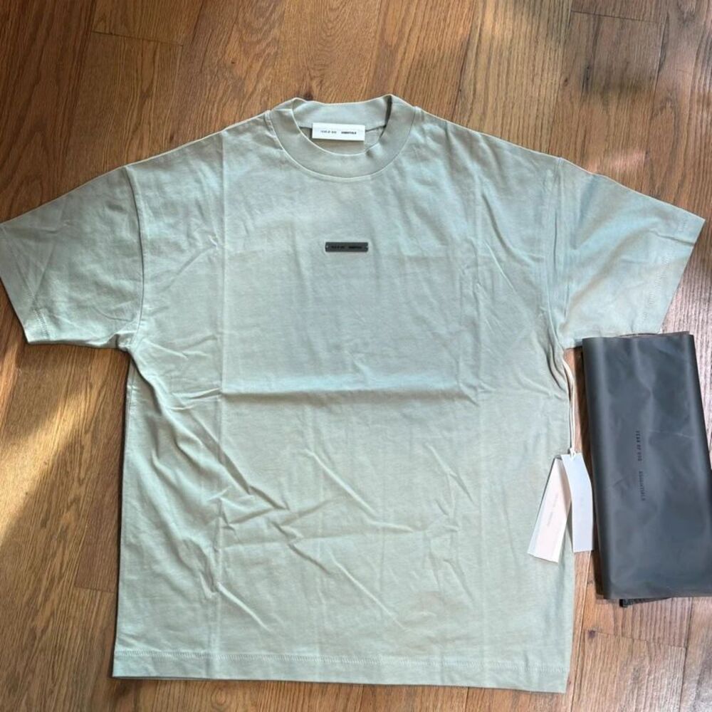 NWT Fear of God Essentials Classic Short-Sleeve Tee